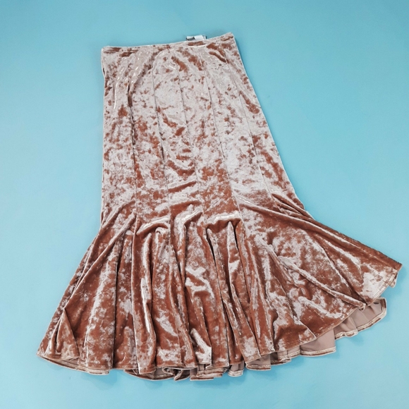 Vtg designer high waisted velvet midi skirt - Picture 2 of 4